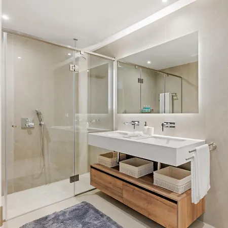 6 Bedroom Luxury In With Private Gym And Sauna Vila *